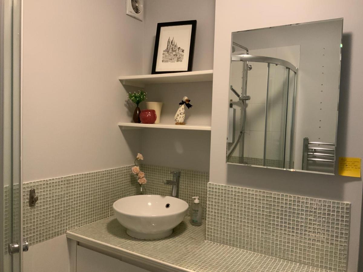 2 Bedroom Apartment Near Southfields ロンドン エクステリア 写真